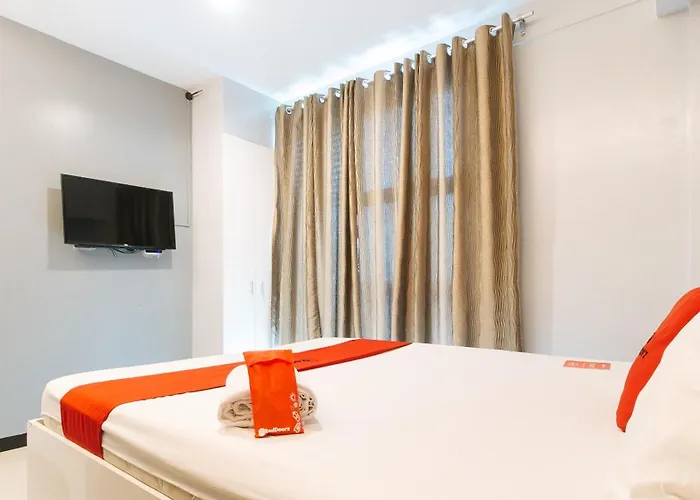ホテル Reddoorz Near Bambang Station マニラ市