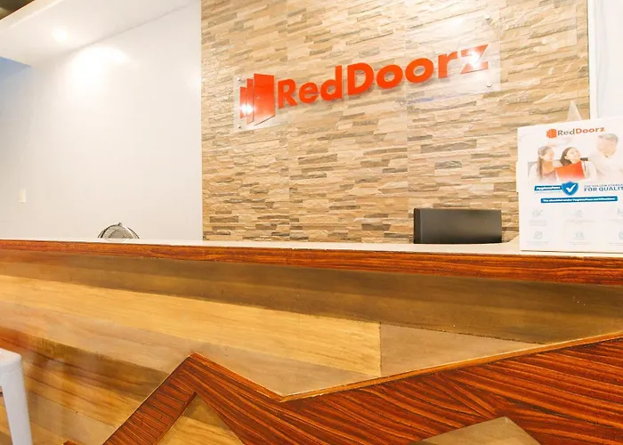 Reddoorz Near Bambang Station 2*