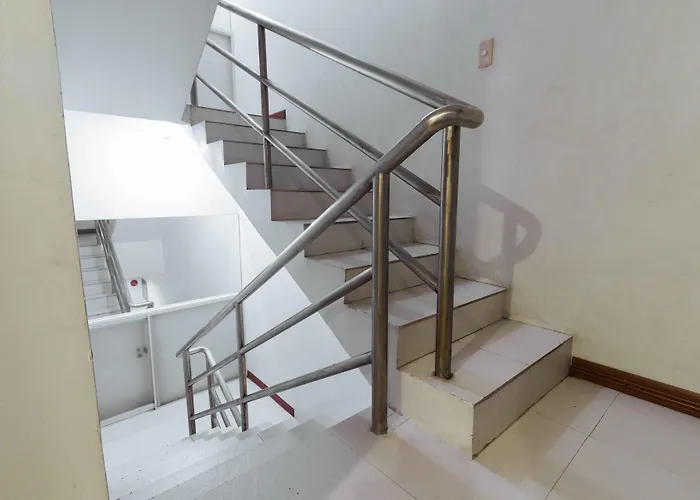 ホテル Reddoorz Near Bambang Station マニラ市