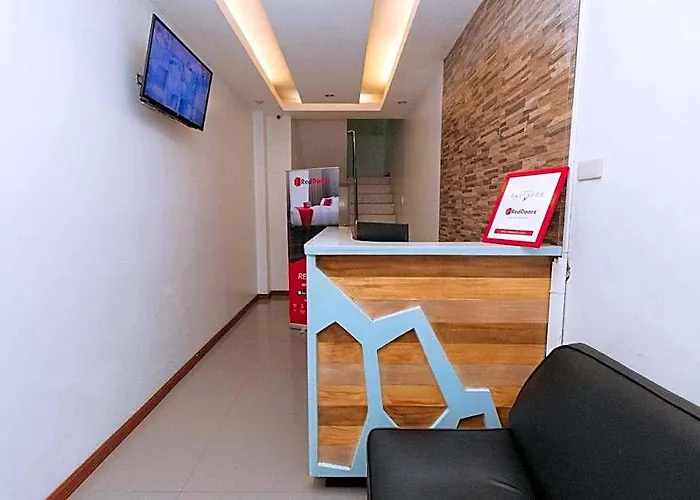 ホテル Reddoorz Near Bambang Station マニラ市