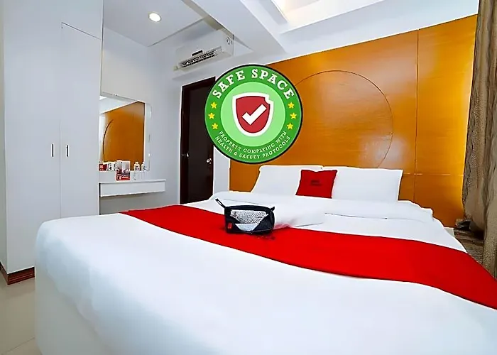 ホテル Reddoorz Near Bambang Station